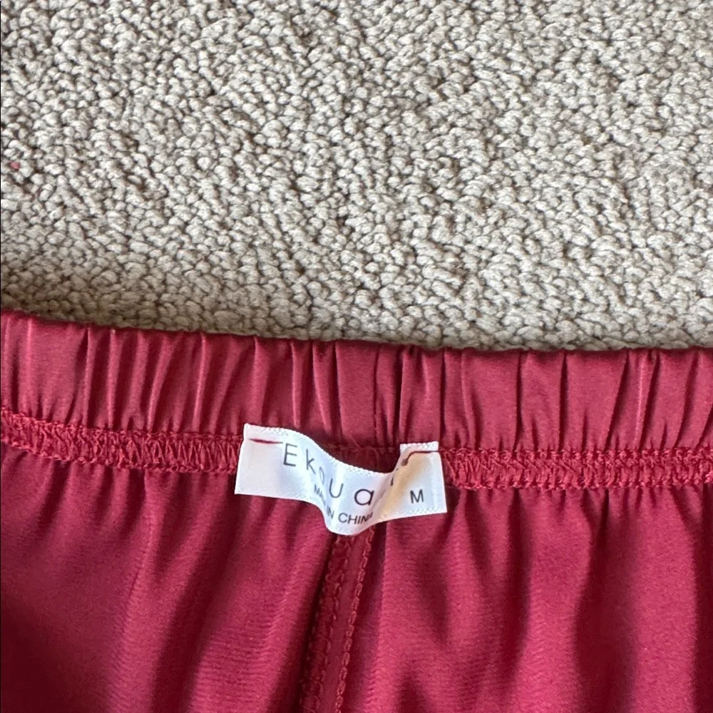 Ekouaer Maroon Satin Black Lace Trim Cami Shorts Pajama Sleep Set SIZE M
